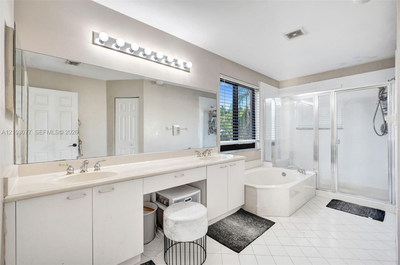 5233 SW 157th Ln, Miramar, FL 33027 Photo