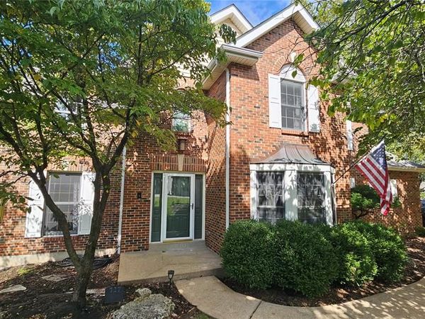 727 Heatherstone Drive, High Ridge, MO 63049