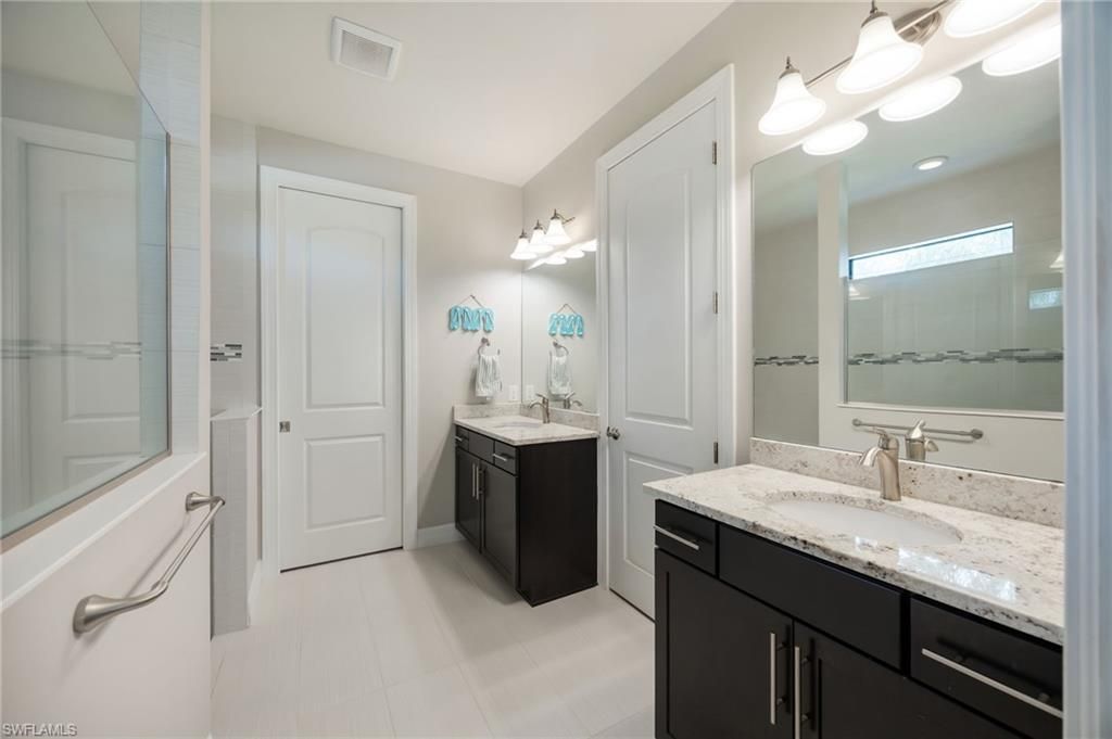16241 Borelle Cir , Naples, FL 34110 Photo