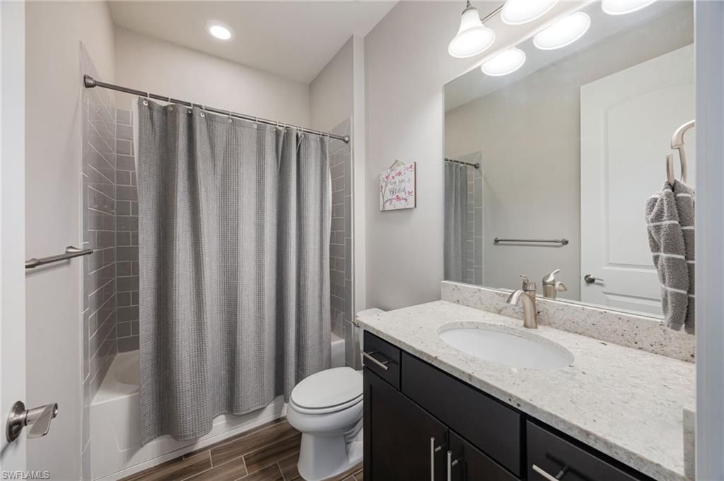 16241 Borelle Cir , Naples, FL 34110 Photo