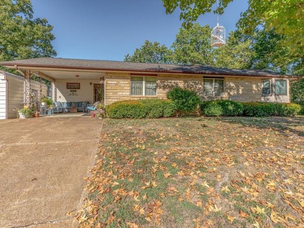 1319 Riverview Dr , Horseshoe Bend, AR 72512