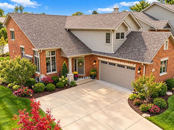9243 Cloister Court , Frankfort, IL 60423