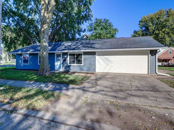 415 W 5th Street , Rock Falls, IL 61071