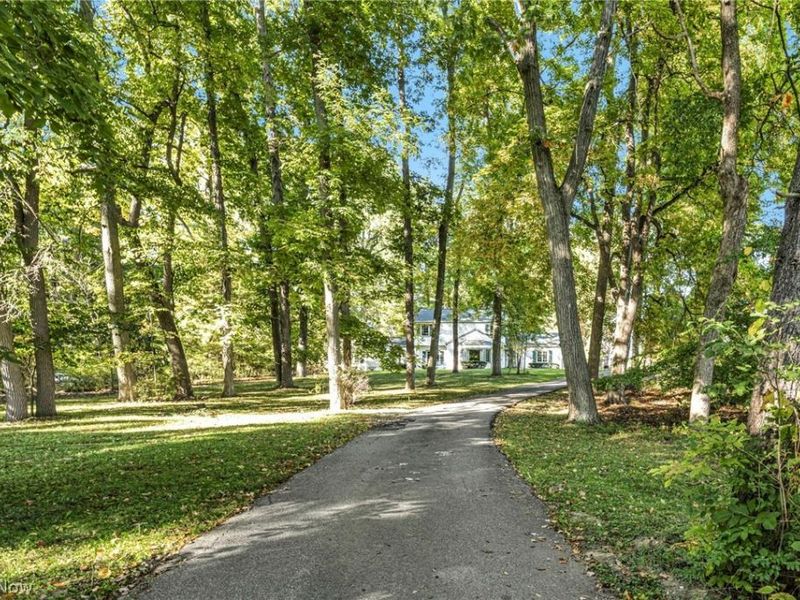 3583 W. Bath Rd. , Akron, OH 44333 Photo 2