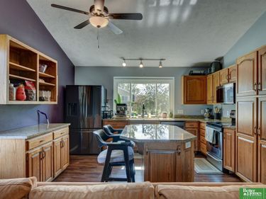 7838 Bondesson Street, Omaha, NE 68122