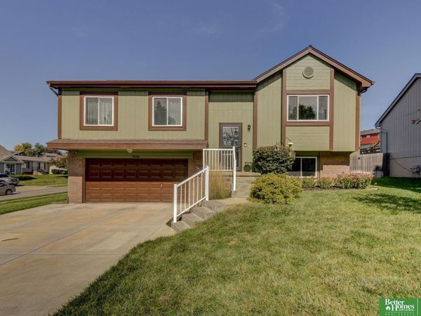 7838 Bondesson Street, Omaha, NE 68122