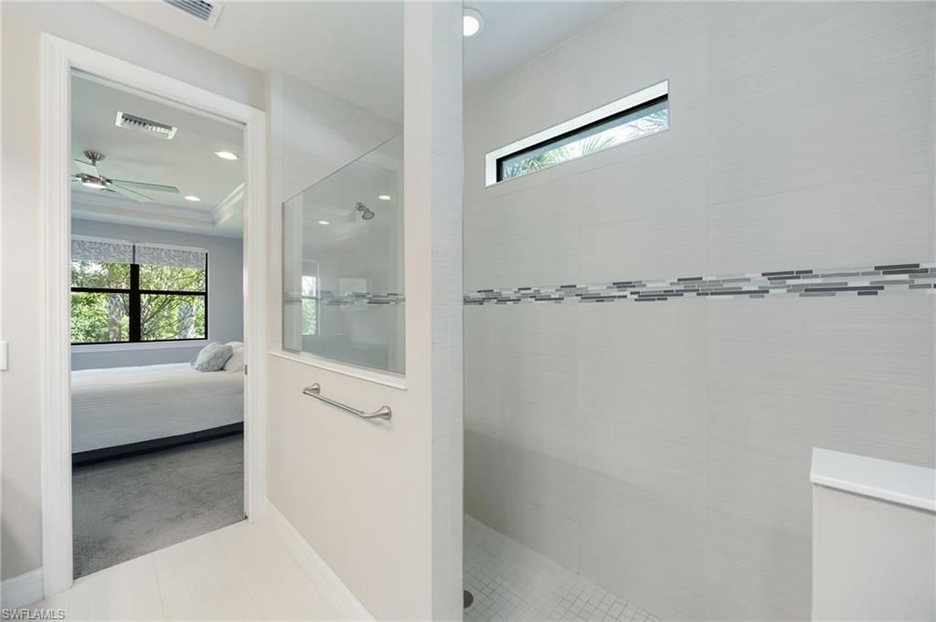 16241 Borelle Cir , Naples, FL 34110 Photo