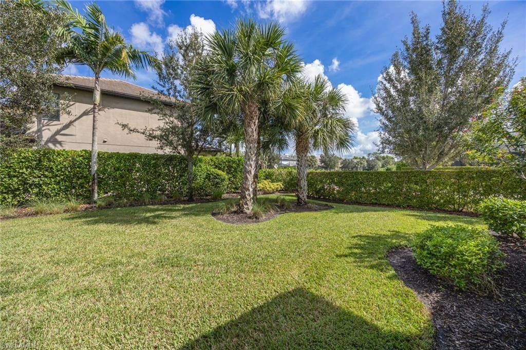 16241 Borelle Cir , Naples, FL 34110 Photo