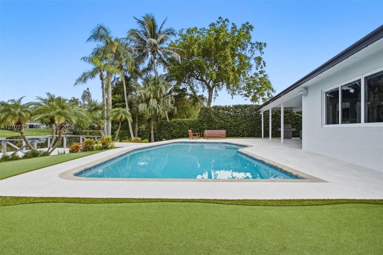 1721 NW 114th Ave , Pembroke Pines, FL 33026 Photo