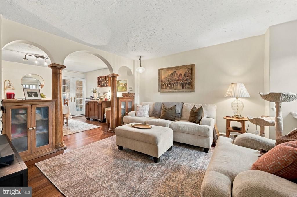3420 W Queen Lane, Philadelphia, PA 19129 Main Photo