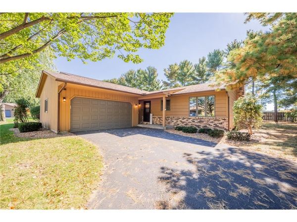 3379 Southgate Court, Unit B, Eau Claire, WI 54701