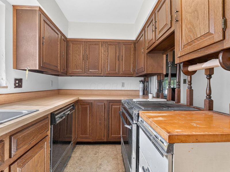 775 Beechwood Road, Whitehall, OH 43213 Photo 14