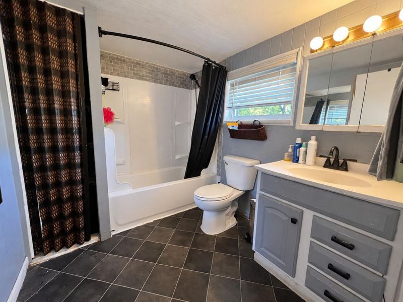 7087 Iris Drive, Grove City, OH 43123 Photo 29