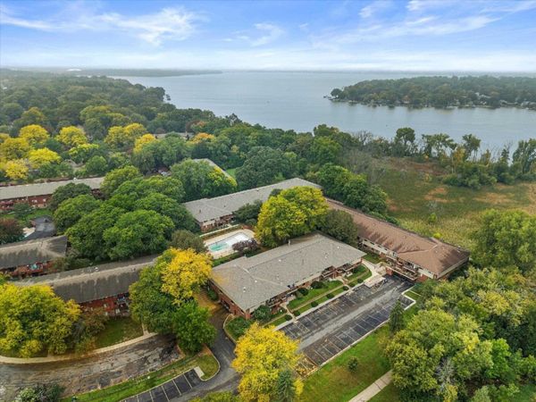 6441 Bridge Road, Unit 202, Madison, WI 53713