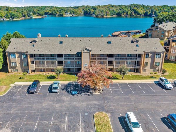 835 Gangplank RD , Unit 108, Moneta, VA 24121