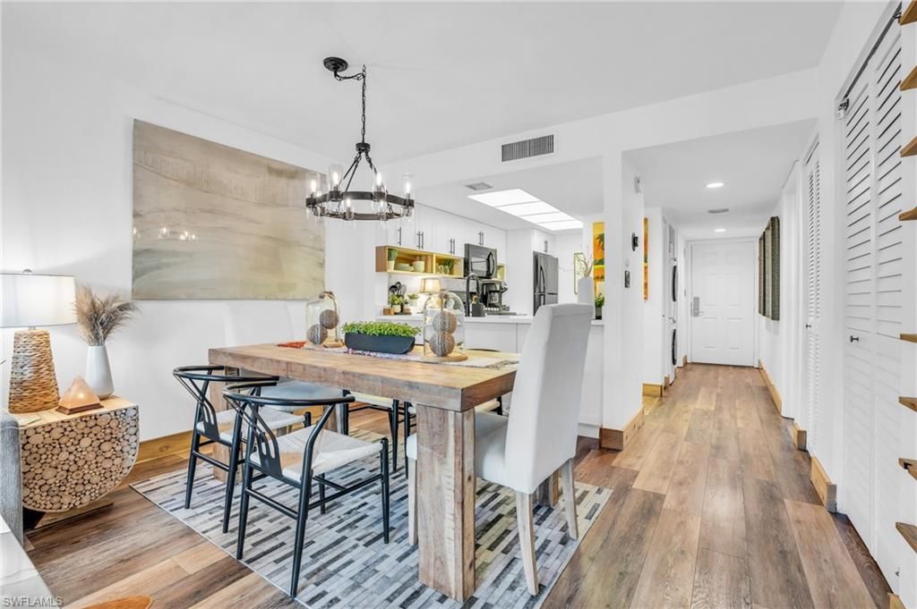 600 Neapolitan Way, Unit 353, Naples, FL 34103 Photo