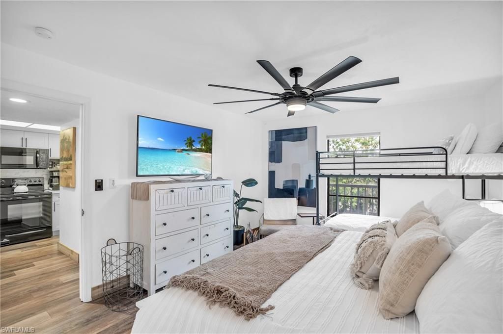 600 Neapolitan Way, Unit 353, Naples, FL 34103 Photo