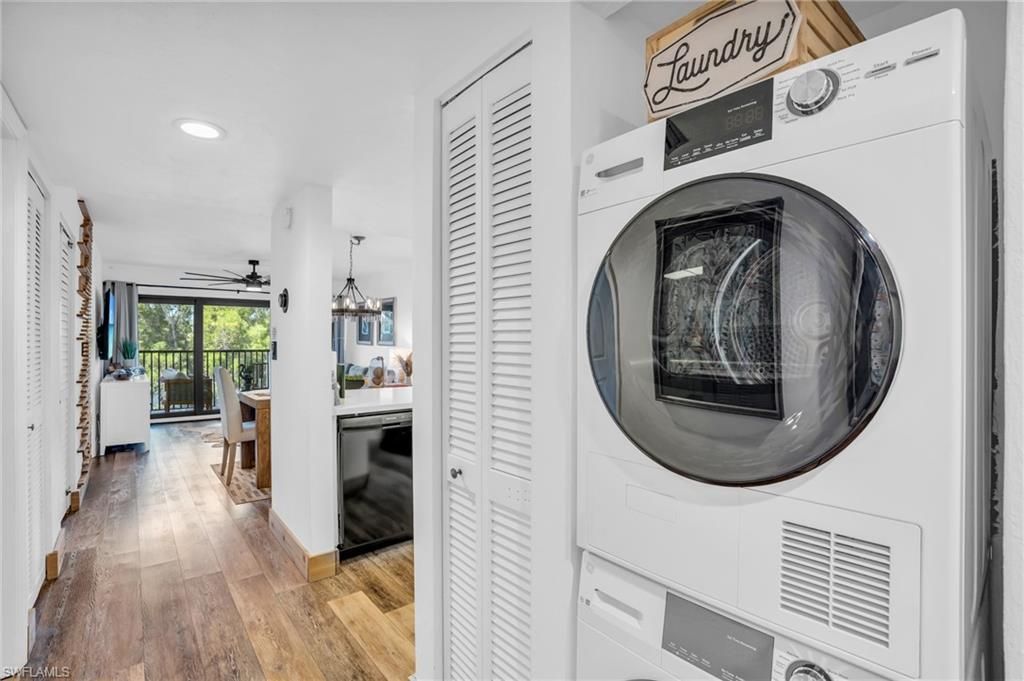 600 Neapolitan Way, Unit 353, Naples, FL 34103 Photo