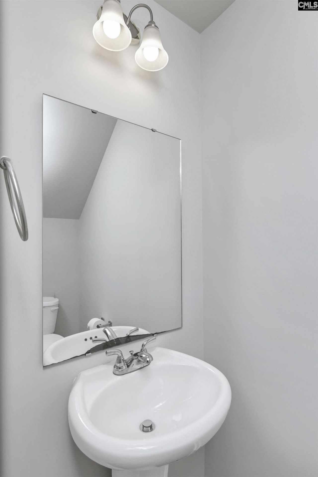 521 Kirkwall Court Photo 24