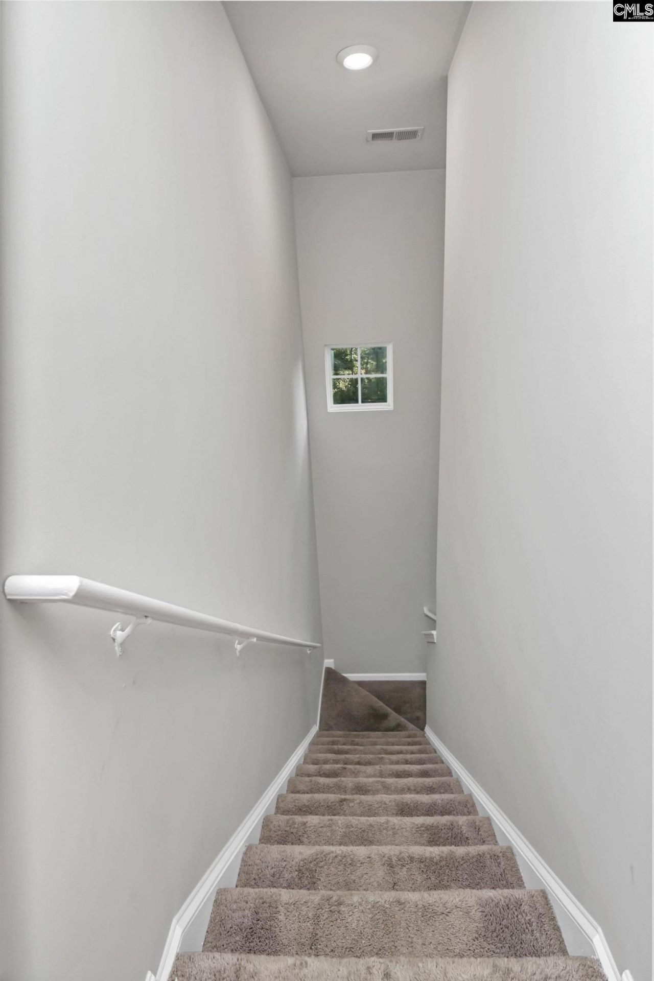 521 Kirkwall Court Photo 31