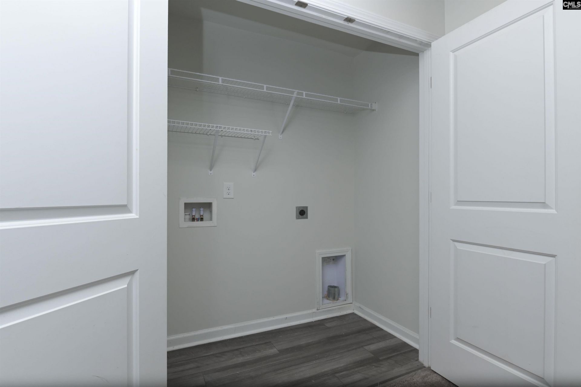 521 Kirkwall Court Photo 39