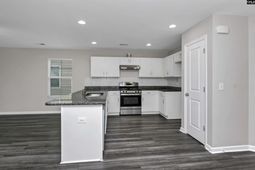 521 Kirkwall Court photo 4