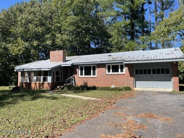 679 Robbinsville Road , Andrews, NC 28901