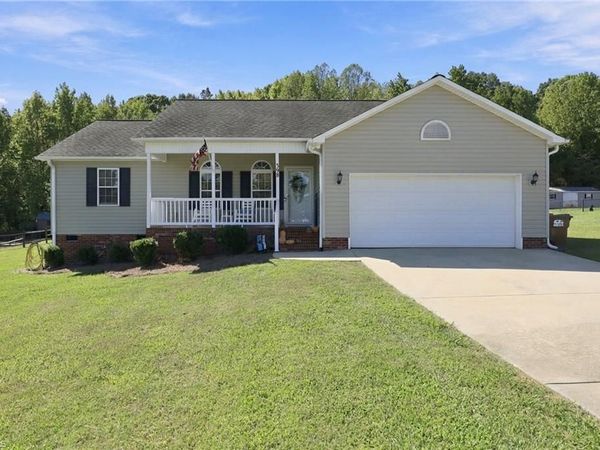 398 Goldenrod Lane , Lexington, NC 27295
