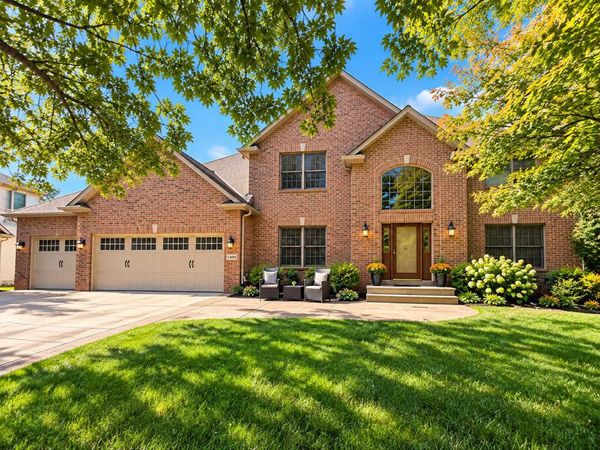 1400 Larkspur Drive , Woodbury, MN 55129
