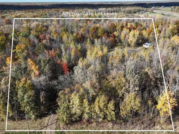 12168 250th Street , Milaca, MN 56353