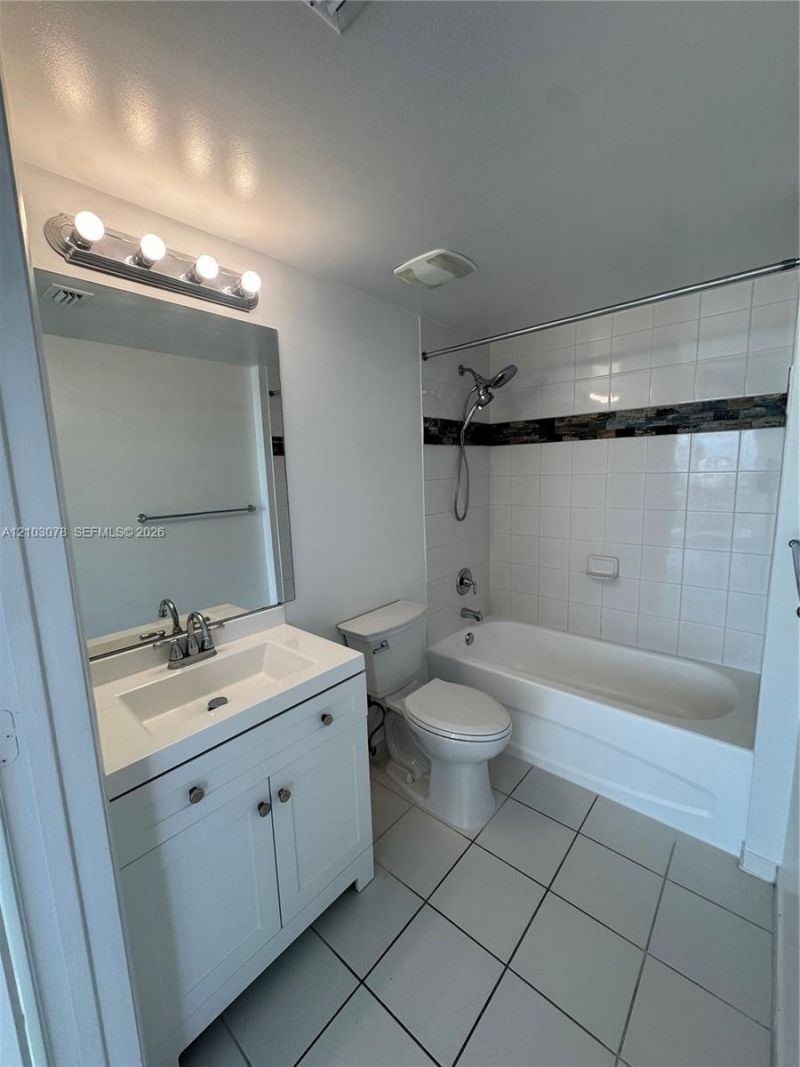 1871 NW S River Dr , Unit 2005, Miami, FL 33125 Photo