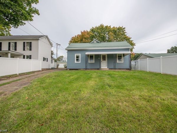 2468 Tabor Ridge Road NE, New Philadelphia, OH 44663