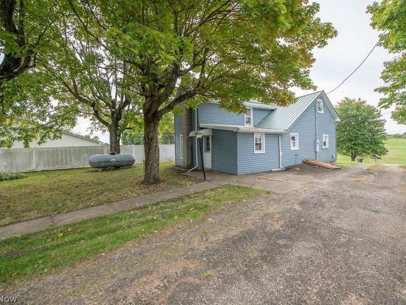 2468 Tabor Ridge Road NE, New Philadelphia, OH 44663 Photo 4