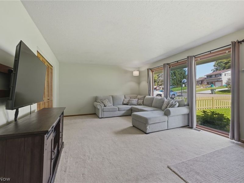 231 Manor Avenue NW, Canton, OH 44708 Photo 4