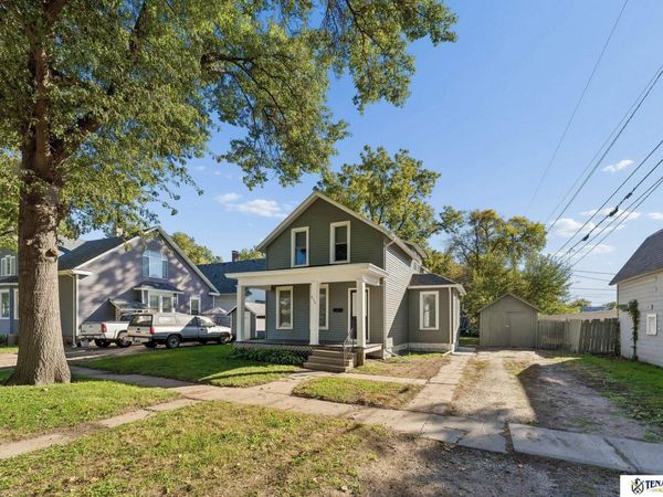 832 N L Street, Fremont, NE 68025