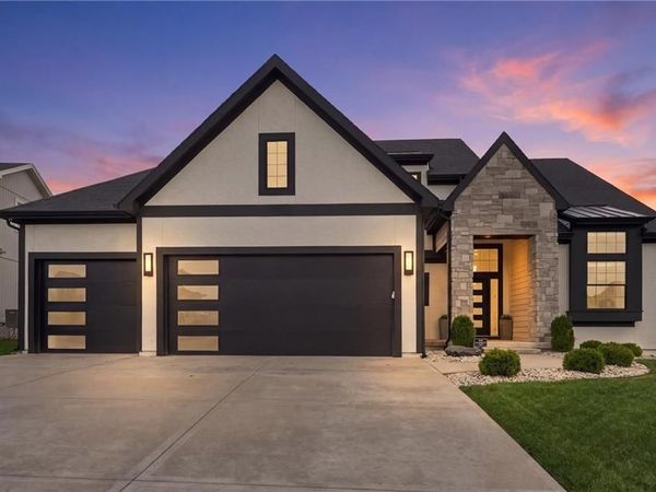 12602 W 169 Terrace, Overland Park, KS 66221