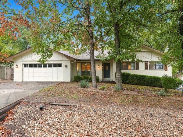 7 Abingdon Lane , Bella Vista, AR 72715