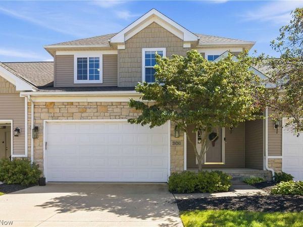 29393 Hummingbird Circle , Unit 26, Westlake, OH 44145