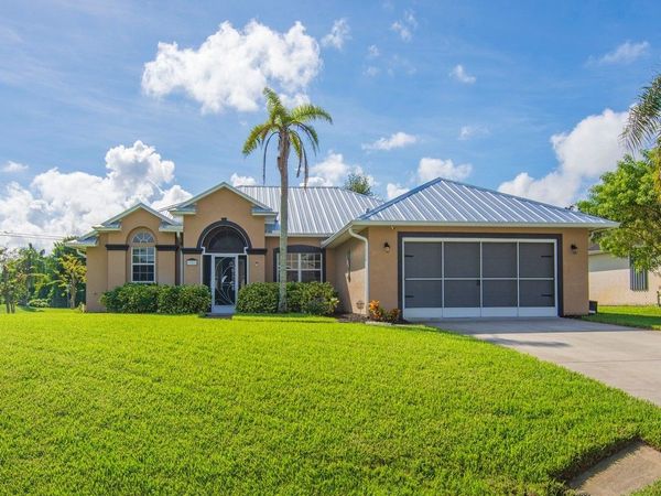702 Atlantus Terrace , Sebastian, FL 32958