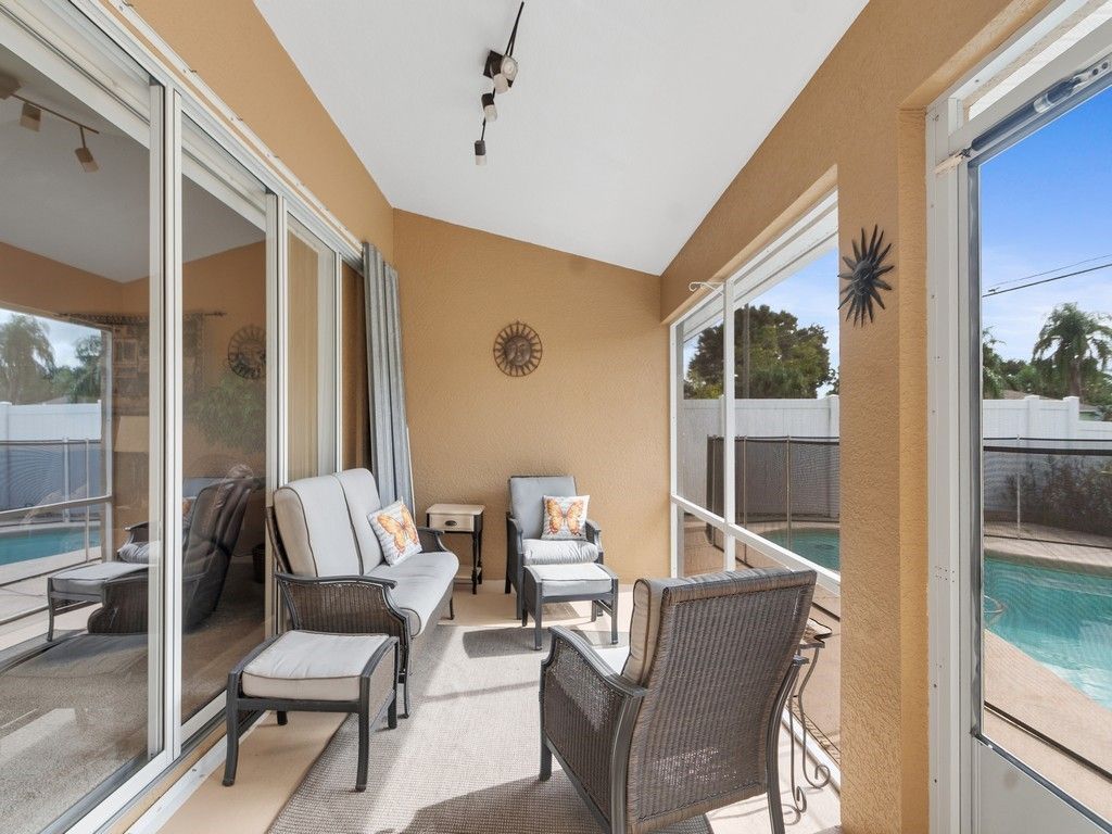 702 Atlantus Terrace , Sebastian, FL 32958 Photo