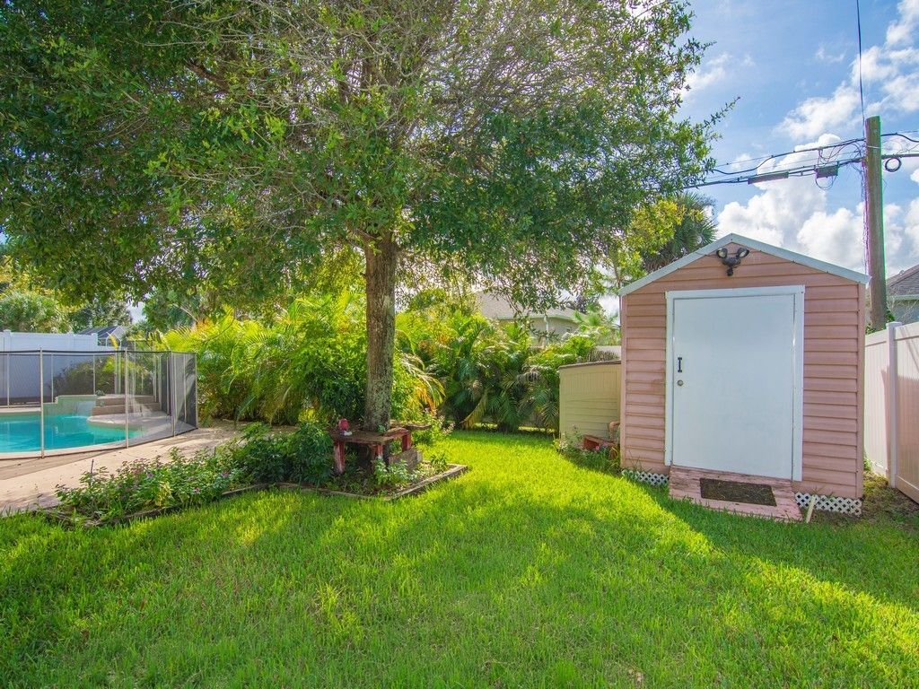 702 Atlantus Terrace , Sebastian, FL 32958 Photo