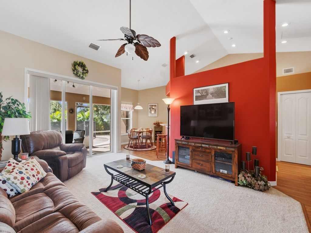 702 Atlantus Terrace , Sebastian, FL 32958 Photo