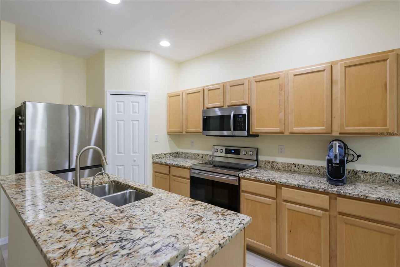 3793 Parkridge Circle, Unit 3-105, Sarasota, FL 34243 Photo