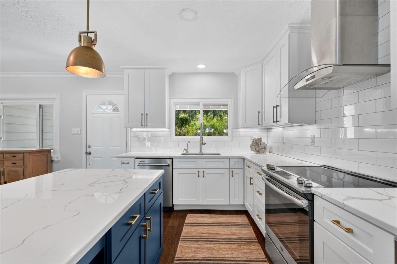 1965 Hibiscus Street, Sarasota, FL 34239 Photo