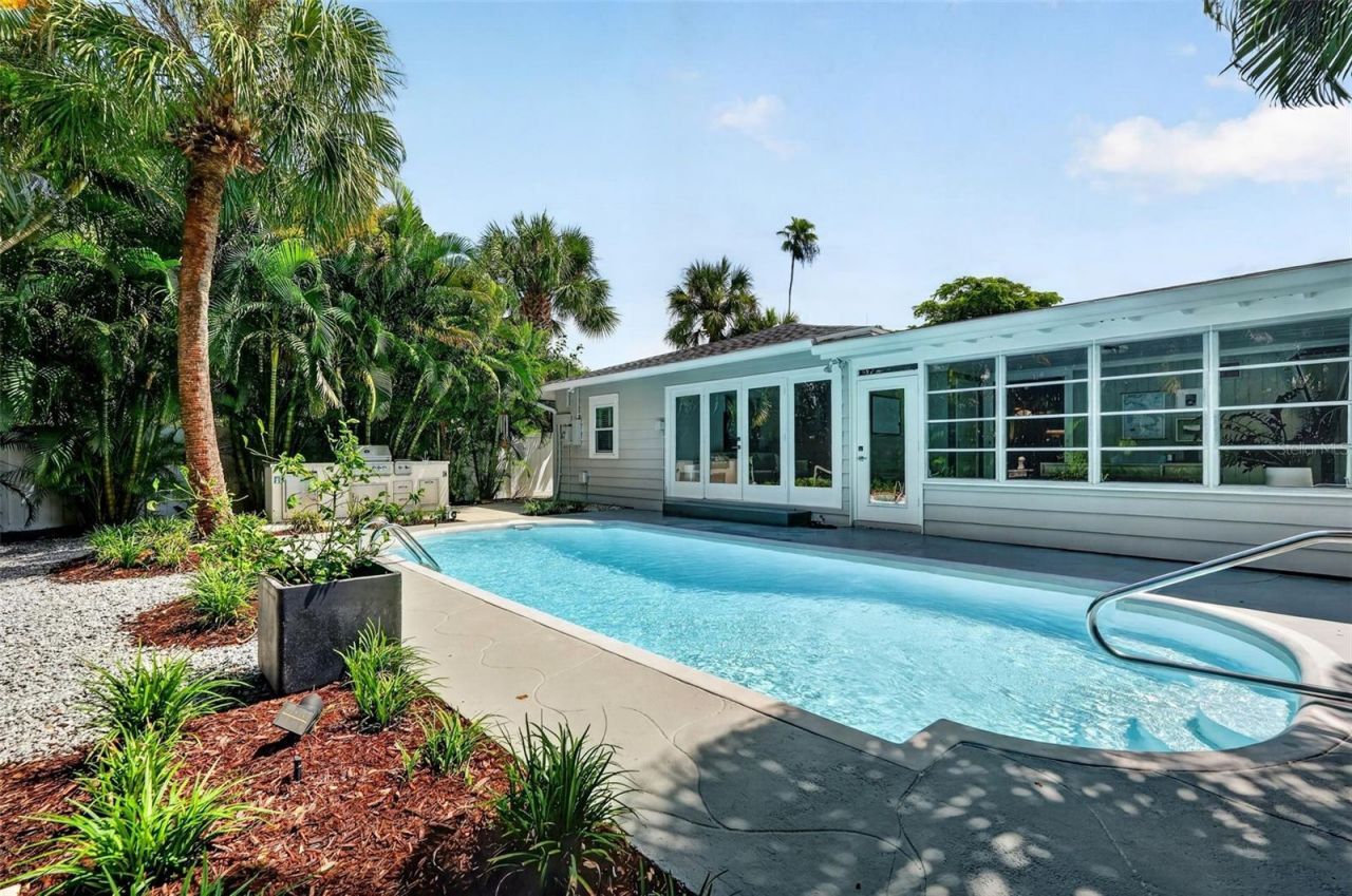 1965 Hibiscus Street, Sarasota, FL 34239 Photo