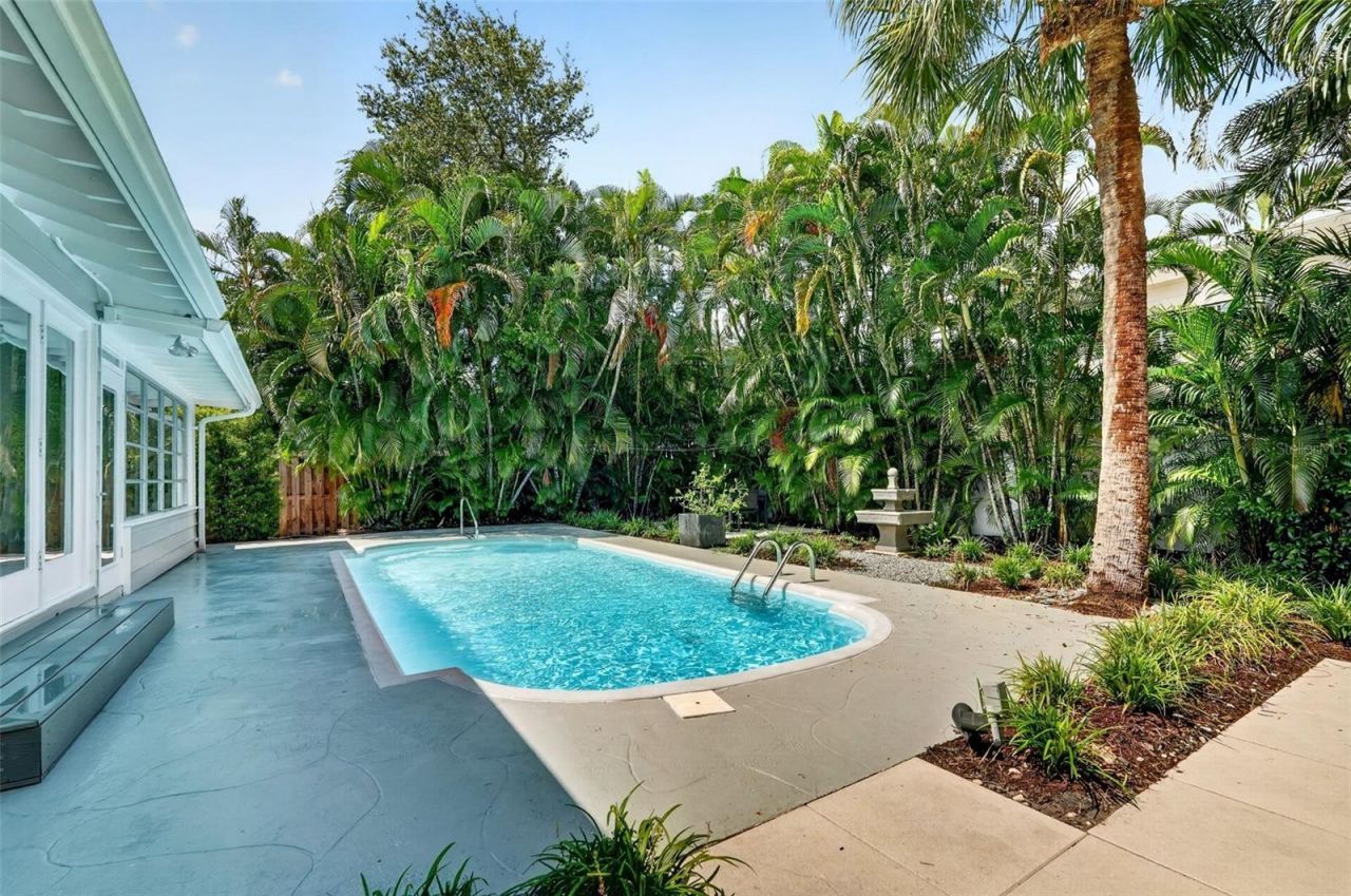 1965 Hibiscus Street, Sarasota, FL 34239 Photo