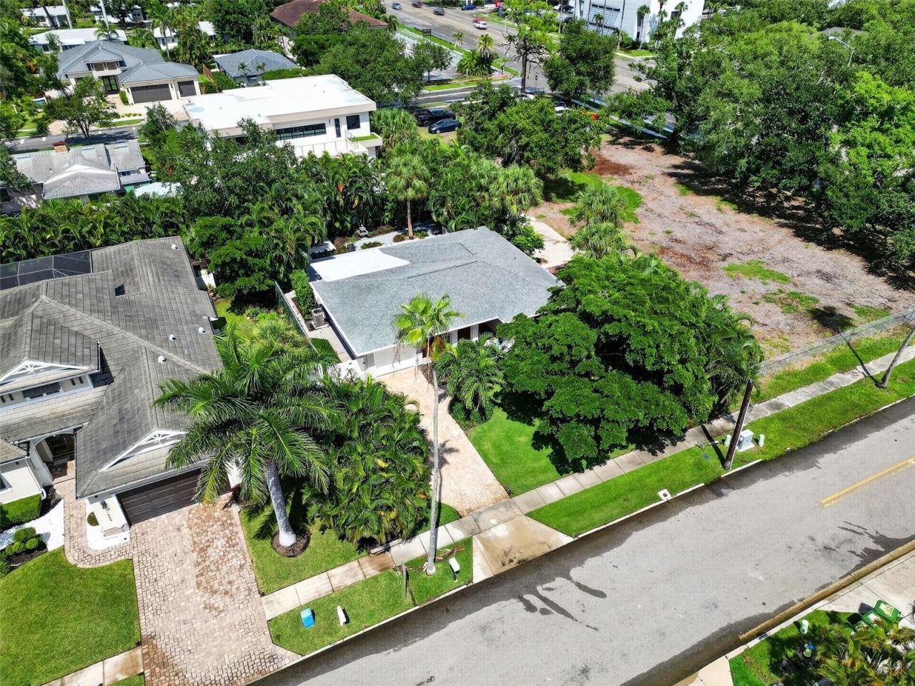 1965 Hibiscus Street, Sarasota, FL 34239 Photo