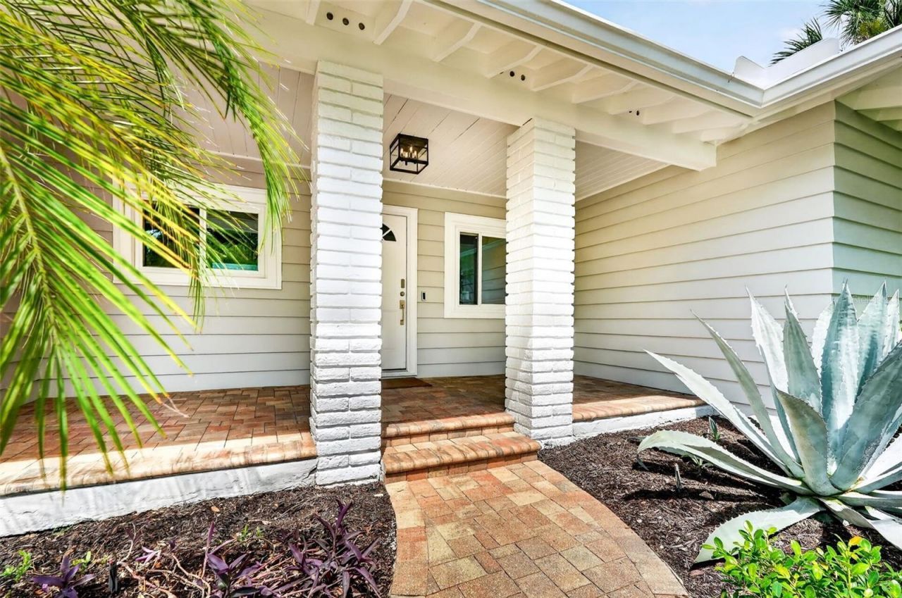1965 Hibiscus Street, Sarasota, FL 34239 Photo