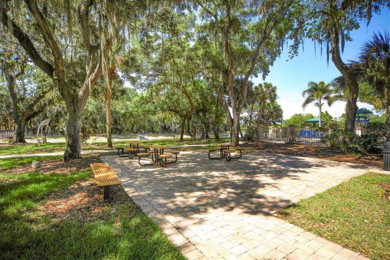 8319 Nice Way , Sarasota, FL 34238 Photo