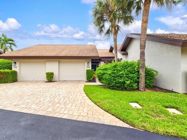 3118 WINDRUSH BOURNE , Unit 8, SARASOTA, FL 34235